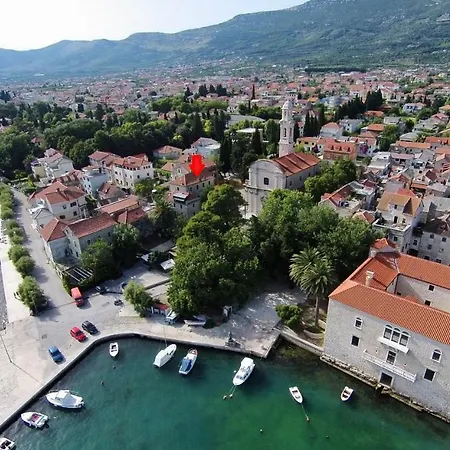 Old School * Kaštela