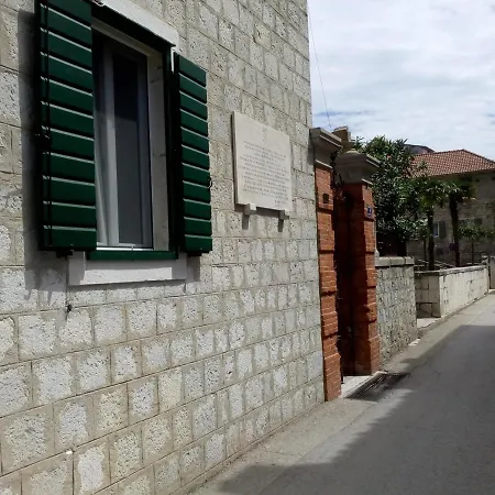 Apartman Old School Kaštela