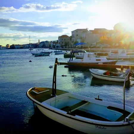 Old School Kastela