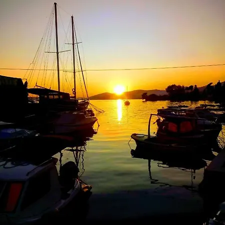 Old School Kastela