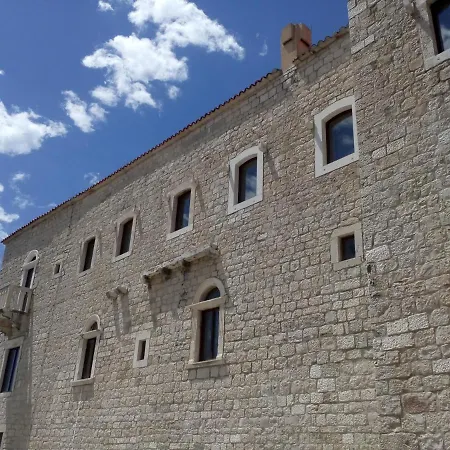 Old School Apartman *