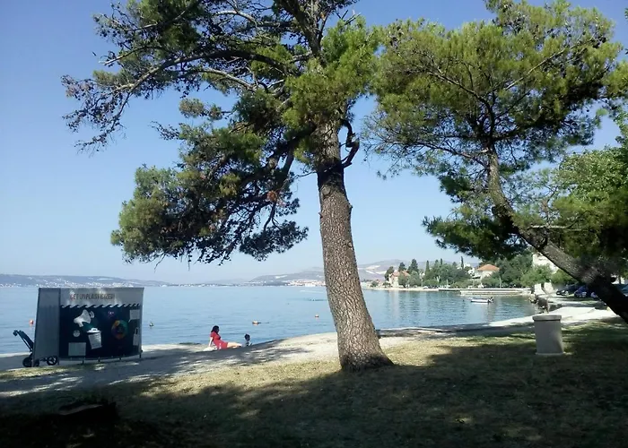 Apartment Old School Kastela